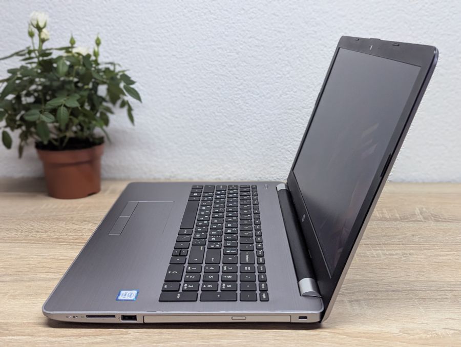 Уцінка! Ноутбук Б/В HP 250 G6, Intel Core i3-6006U, DDR4 8 GB, SSD 128GB, 15.6" Full HD [ProductHub SKU HP799]
