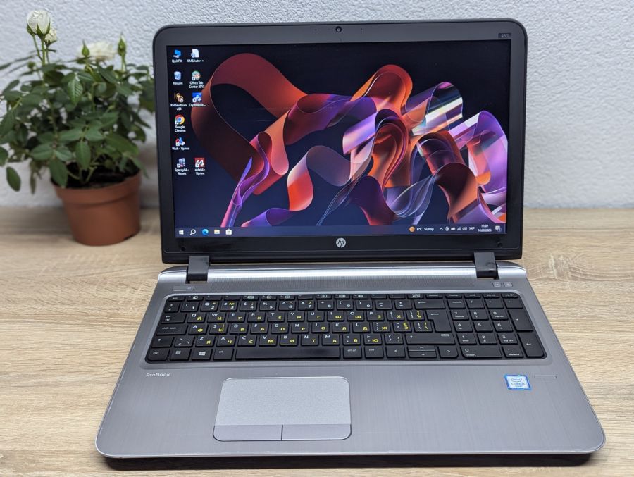 Уцінка! Ноутбук Б/В HP ProBook 450 G3, Intel Core i5-6200U, DDR3 8 GB, SSD 128GB, 15.6" HD [ProductHub SKU HP801]