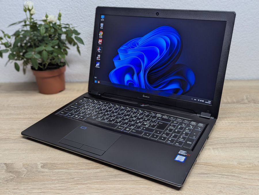 Ноутбук Б/В Multicom Norge P850HR, Intel Core i7-7700HQ, DDR4 32 GB, SSD 256GB + HDD 1TB, NVIDIA GeForce GTX 1070 8Gb, 15.6" Full HD [ProductHub SKU P850HR]