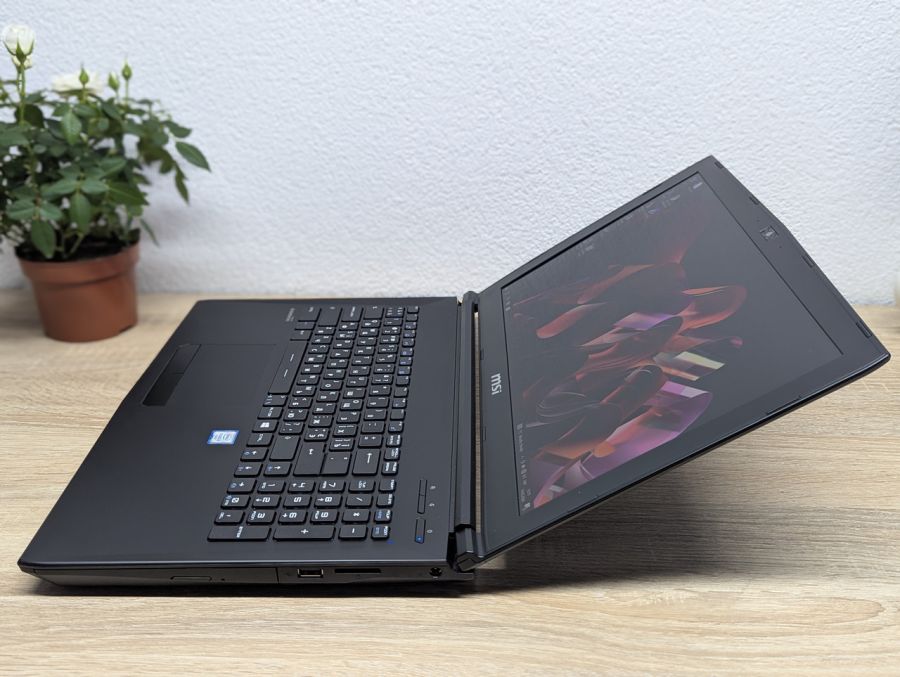 Ноутбук Б/В MSI MS-16J6, Intel Core i5-6300HQ, DDR4 16 GB, HDD 750GB + SSD 256GB, GTX 950M 2Gb, 15.6" Full HD [ProductHub SKU MSI13]