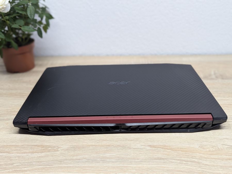 Ноутбук Б/В Acer Nitro AN515-42, AMD Ryzen 5 Mobile 2500U, DDR4 16 GB, SSD 256GB + 1 TB, AMD Radeon Vega, 15.6" Full HD [ProductHub SKU Acer172]