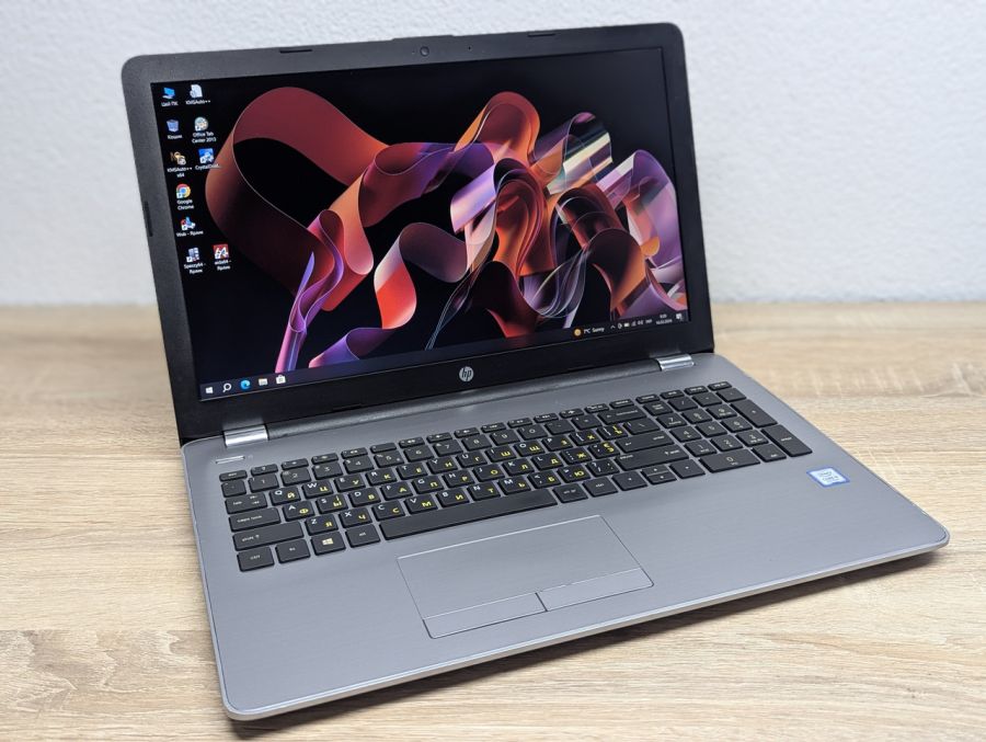 Уцінка! Ноутбук Б/В HP 250 G6, Intel Core i5-7200U, DDR4 8 GB, SSD 128GB, 15.6" Full HD [ProductHub SKU HP807]