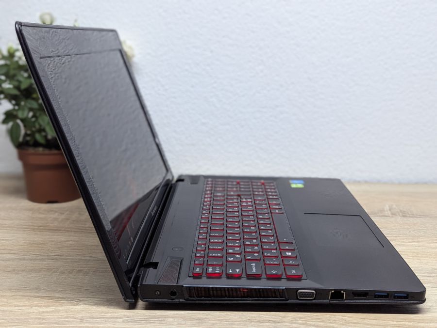 Ноутбук Б/В Lenovo IdeaPad Y510P, Intel Core i7-4700MQ, DDR3 16 GB, SSD 256GB, GeForce GT 755M 2Gb, 15" Full HD