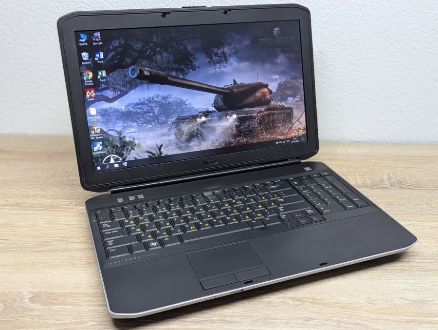 Уцінка! Ноутбук Б/В Dell Latitude E5530, Intel Core i3-2370U, DDR3 8 GB, SSD 128GB, 15.6" HD [ProductHub SKU Dell518]