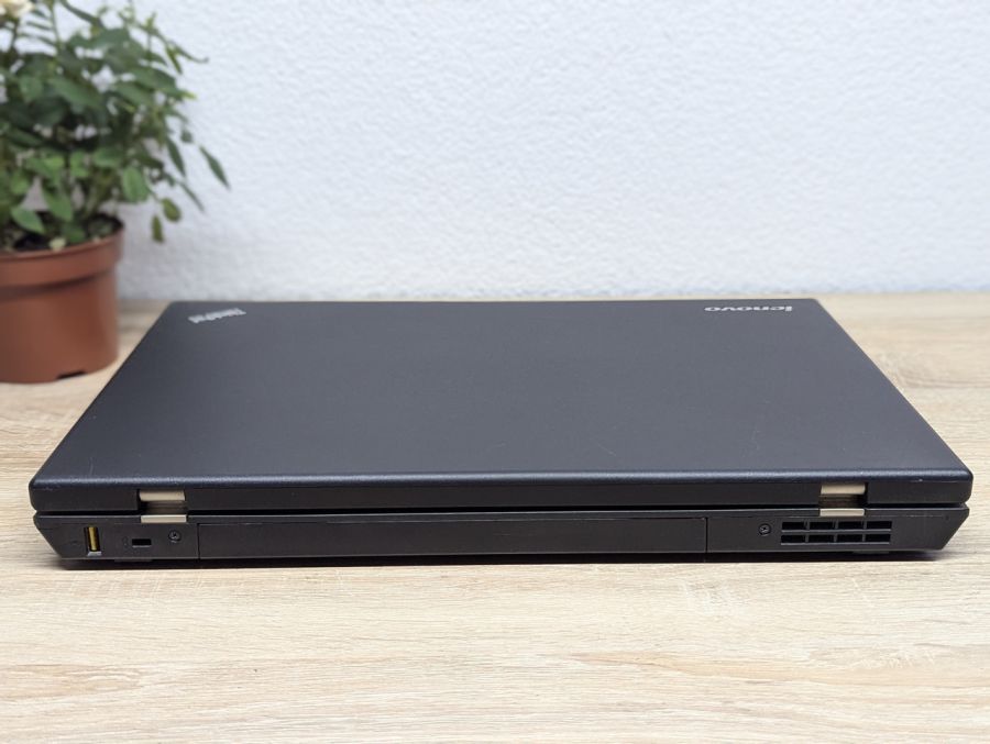 Уцінка! Ноутбук Б/В Lenovo L520, Intel Core i3-2330M, DDR3 8 GB, SSD 128GB, 15.6" HD Сенсор [ProductHub SKU L517]