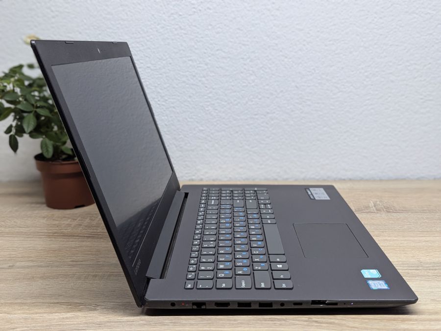 Уцінка! Ноутбук Б/В Lenovo 330-15IKB, Intel Core i5-8250U, DDR4 12 GB, SSD 256GB, NVIDIA GeForce MX150 2Gb, 15" Full HD [ProductHub SKU L521]