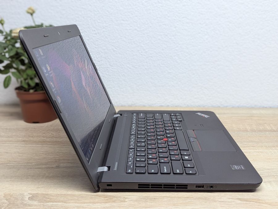 Ноутбук Б/В Lenovo ThinkPad E450, Intel Core i3-5005U, DDR3 8 GB, SSD 128GB, 14" Full HD [ProductHub SKU L525]