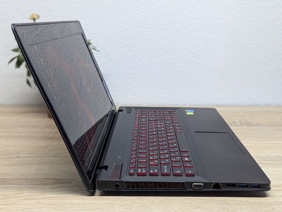 Ноутбук Б/В Lenovo IdeaPad Y510P, Intel Core i7-4700MQ, DDR3 8 GB, SSD 256GB, GeForce GT 755M 2Gb, 15" Full HD [ProductHub SKU L530]