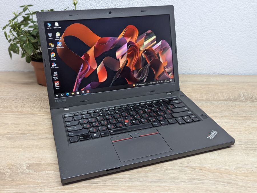 Уцінка! Ноутбук Б/В Lenovo ThinkPad T460P, Intel Core i7-6700HQ, DDR4 8 GB, SSD 128GB, NVIDIA GeForce 940MX 2Gb, 14" Full HD