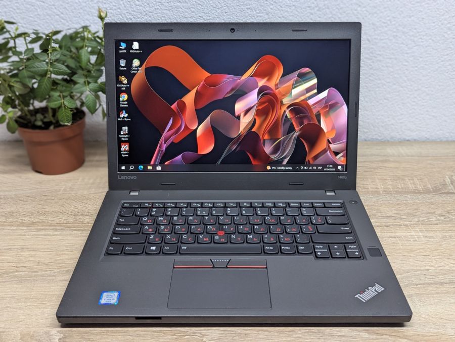 Уцінка! Ноутбук Б/В Lenovo ThinkPad T460P, Intel Core i5-6300HQ, DDR4 8 GB, SSD 128GB, 14" Full HD [ProductHub SKU L539]