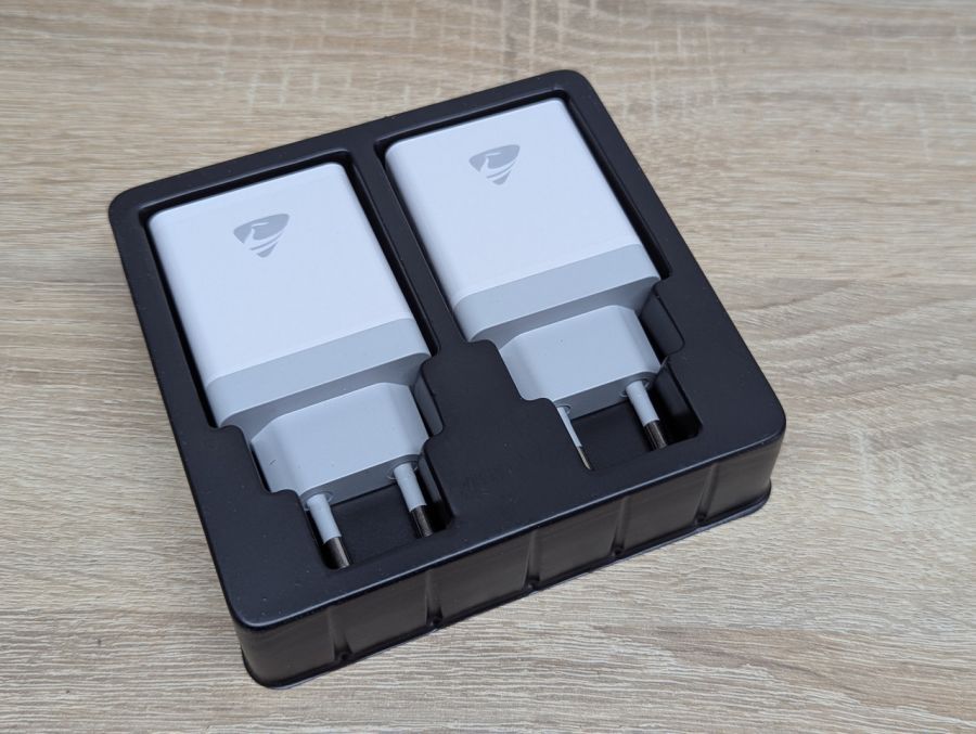 Новий Мережевий зарядний блок Aioneus RE-QC40W 40 Вт [ProductHub SKU QC40W(11)]