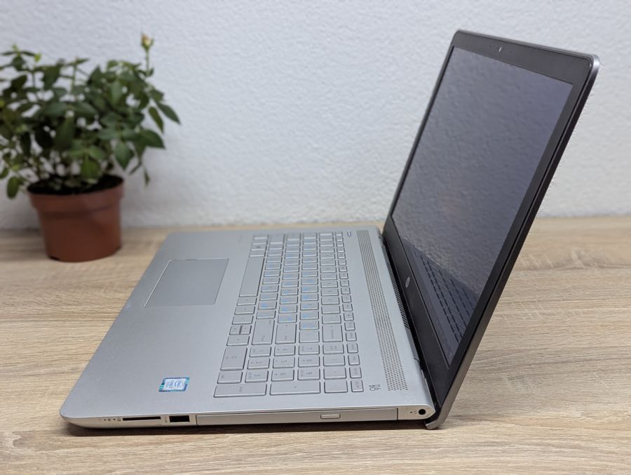 Ноутбук Б/В HP Pavilion Laptop 15, Intel Core i7-7500U, DDR4 16 GB, SSD 256GB, 15.6" Full HD Сенсор [ProductHub SKU HP838]