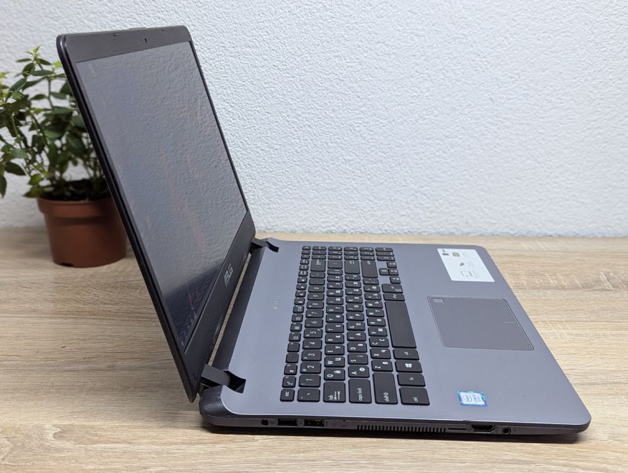 Ноутбук Б/В ASUS X507U, Intel Core i5-8250U, DDR4 16 GB, SSD 256GB, 15.6" Full HD [ProductHub SKU Asus167]