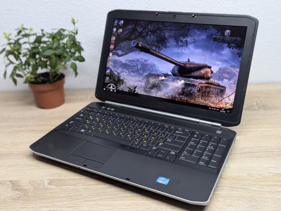 Ноутбук Б/В Dell Latitude E5520, Intel Core i7-2640M, DDR3 8 GB, SSD 128GB, 15.6" Full HD [ProductHub SKU Dell546]