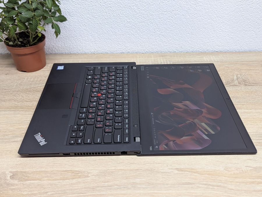 Ноутбук Б/В Lenovo ThinkPad T490, Intel Core i5-8265U, DDR4 8 GB, SSD 256GB, 14" Full HD [ProductHub SKU L554]