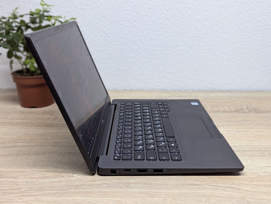 Ноутбук Б/В Dell Latitude 7400, Intel Core i5-8665U, DDR4 16 GB, SSD 256GB, 14" Full HD Сенсор [ProductHub SKU Dell561]
