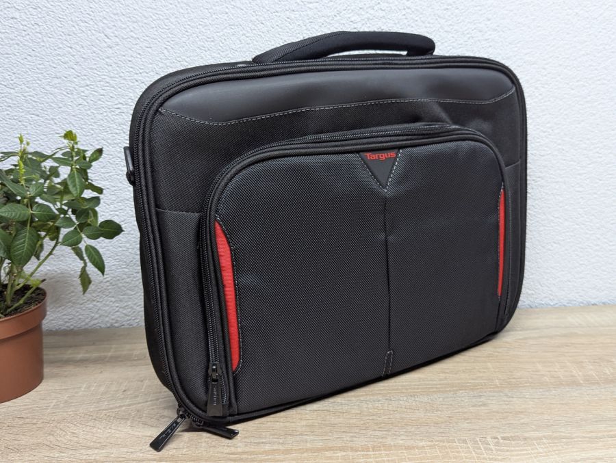 Б/В Cумка для ноутбука Targus Classic+ CN414EU [ProductHub SKU CN414EU]