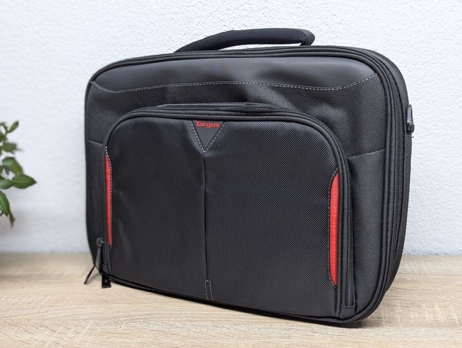 Б/В Cумка для ноутбука Targus Classic+ CN414EU [ProductHub SKU CN414EU]