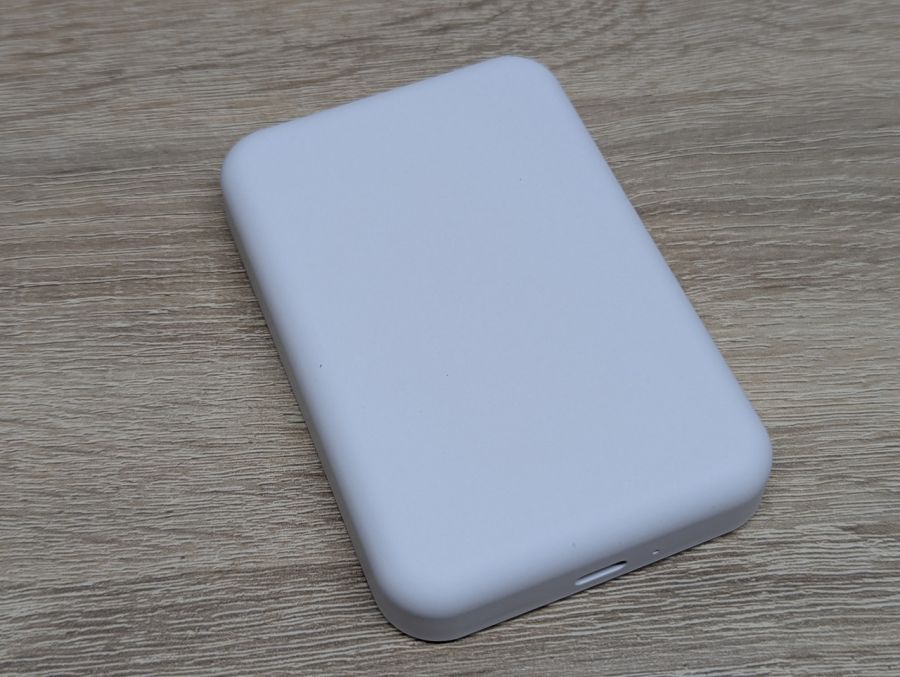 Новий Зарядний пристрій з магнітним кріпленням MagSafe [ProductHub SKU PQML(12)]