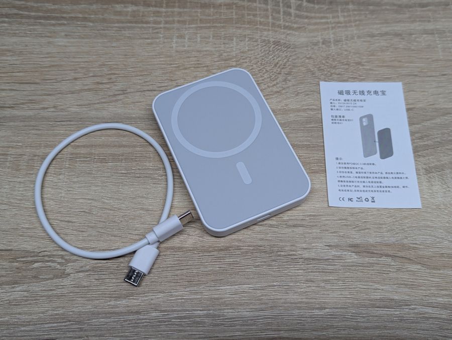 Новий Зарядний пристрій з магнітним кріпленням MagSafe [ProductHub SKU PQML(12)]