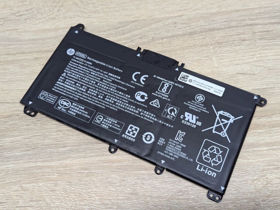 Б/В Оригінальна акумуляторна батарея HP HT03XL