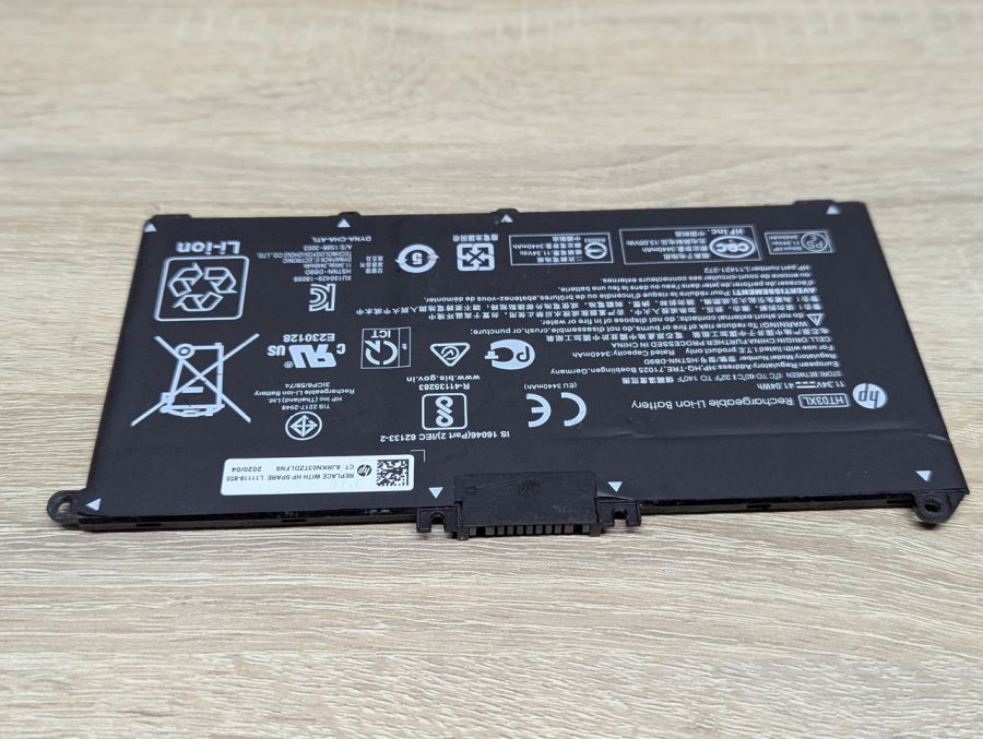Б/В Оригінальна акумуляторна батарея HP HT03XL