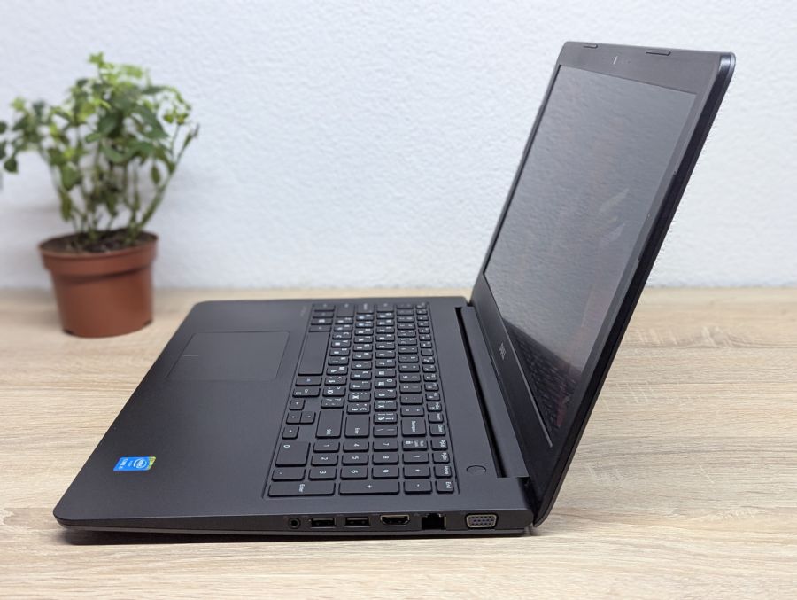 Ноутбук Б/В Dell Latitude 3550, Intel Core i5-5200U, DDR3 8 GB, SSD 128GB, NVIDIA GeForce 830M 2Gb, 15.6"