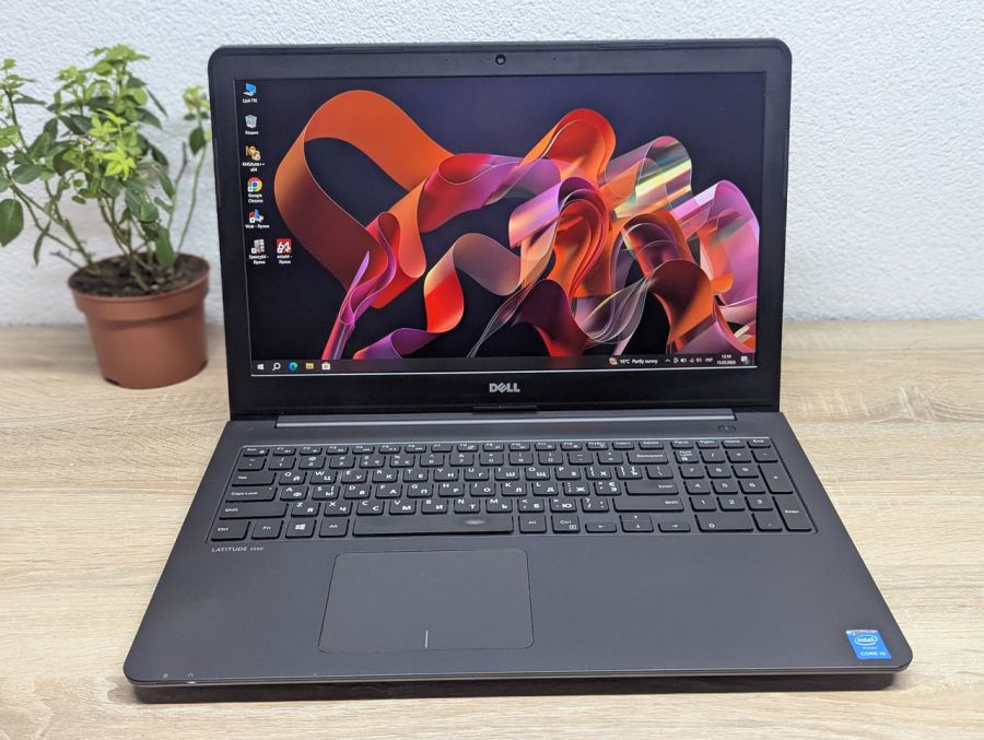 Ноутбук Б/В Dell Latitude 3550, Intel Core i5-5200U, DDR3 8 GB, SSD 128GB, 15.6" Full HD [ProductHub SKU Dell592]