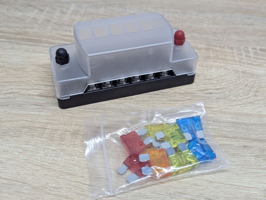 Новий Універсальний 6-позиційний блок запобіжників 32V [ProductHub SKU 56732(20)]