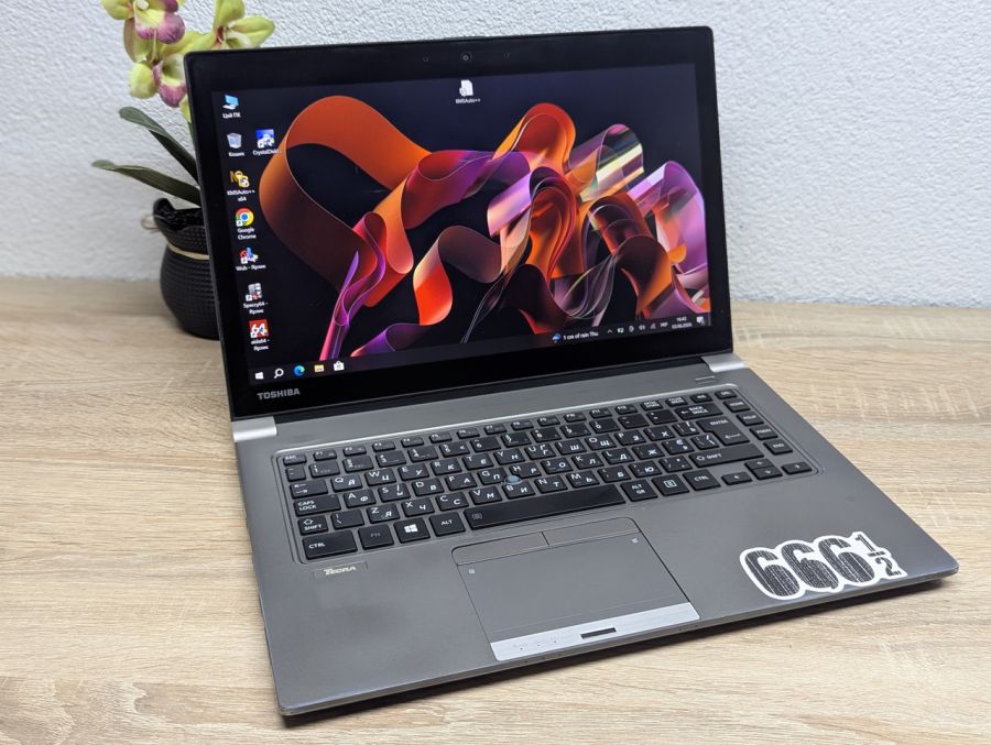 Ноутбук Б/В Toshiba Tecra Z40T-C, Intel Core i5-6300U, DDR3 8 GB, SSD 128GB, 14" Full HD Сенсор [ProductHub SKU T135]