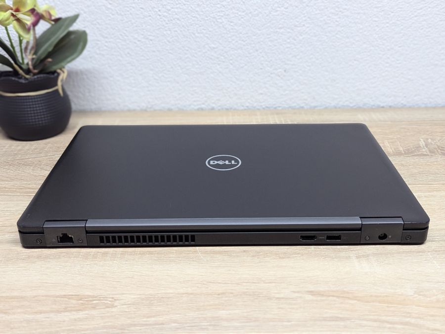 Ноутбук Б/В Dell Latitude 5580, Intel Core i5-6300U, DDR4 8 GB, SSD 256GB, 15.6" Full HD [ProductHub SKU Dell625]