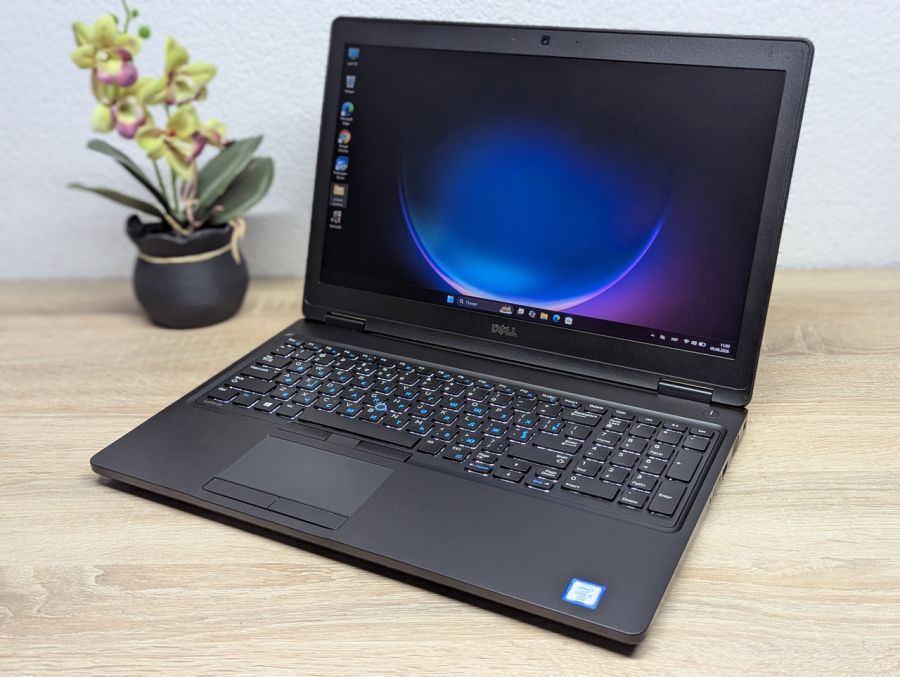Ноутбук Б/В Dell Latitude 5580, Intel Core i5-6300U, DDR4 8 GB, SSD 256GB, 15.6" Full HD [ProductHub SKU Dell625]
