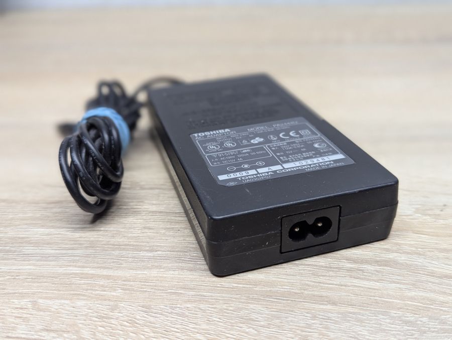 Б/В Блок живлення Toshiba PA2444U,60W,15V,4A,6.3 x 3.0 мм [ProductHub SKU PA2444U]