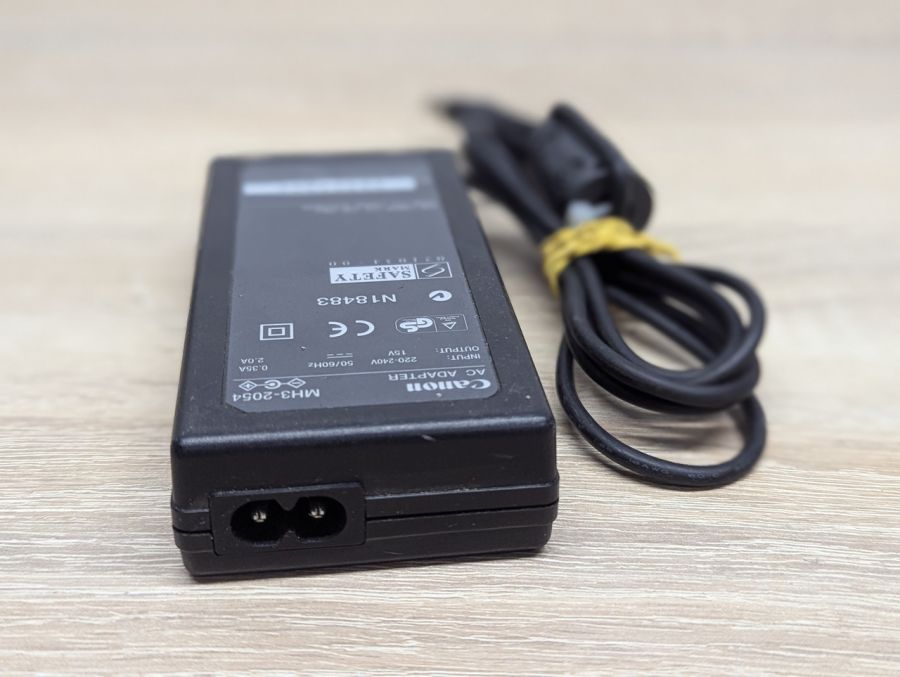 Б/В Блок живлення Canon MH3-2054,30 Вт,15В,2.0А,6.0x4.4 м [ProductHub SKU MH3-2054]