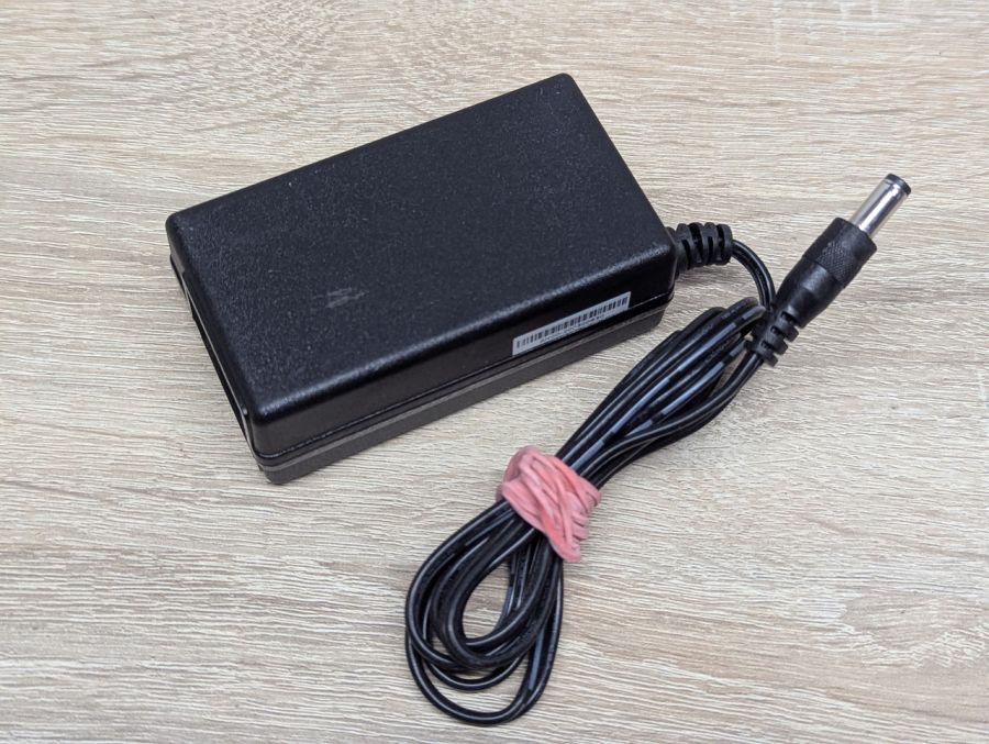 Б/В Блок живлення Billion BA024-050400MAX,5 В,4.0 А,20W,5.5x2.5мм [ProductHub SKU BA024]