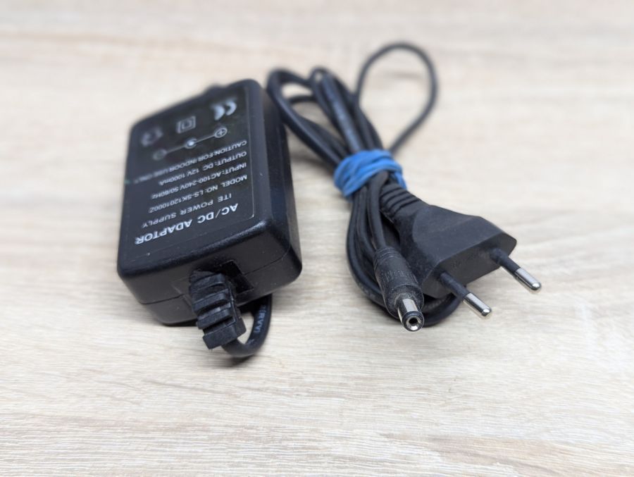 Б/В Блок живлення 12 В,1 А,5.5x2.1 мм [ProductHub SKU LS-SK1201]