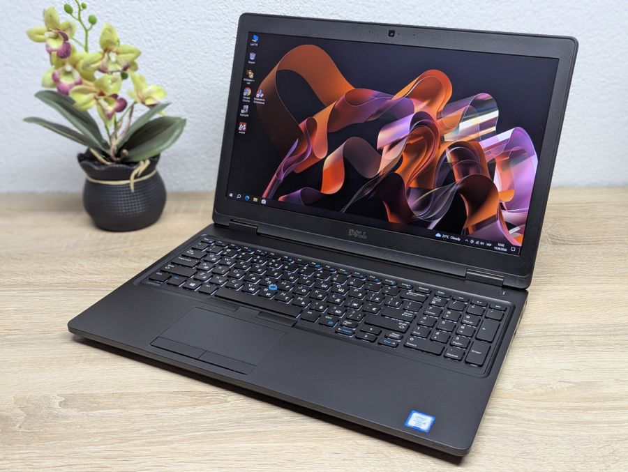 Ноутбук Б/В Dell Latitude 5580, Intel Core i5-6300U, DDR4 8 GB, SSD 256GB, 15.6" Full HD [ProductHub SKU Dell630]