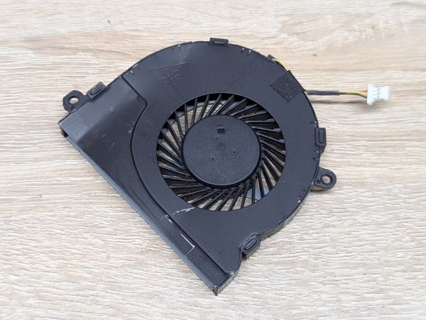 Б/В Вентилятор (кулер) процесора для ноутбука Dell Inspiron 14 та 15 [ProductHub SKU CN-0CGF6X]