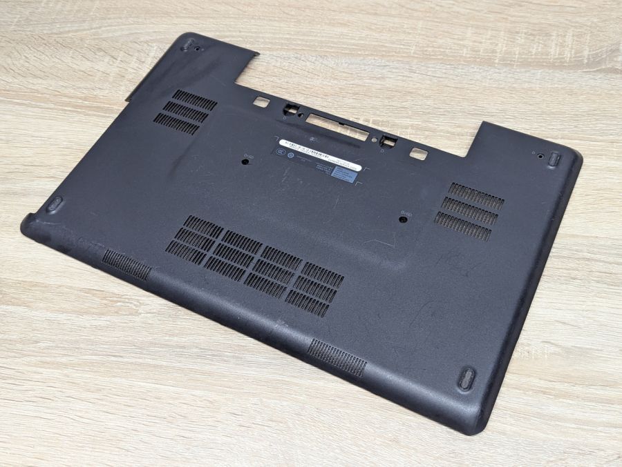 Б/В Нижня сервісна кришка для ноутбука Dell Latitude E5540 [ProductHub SKU 0RHRWG]