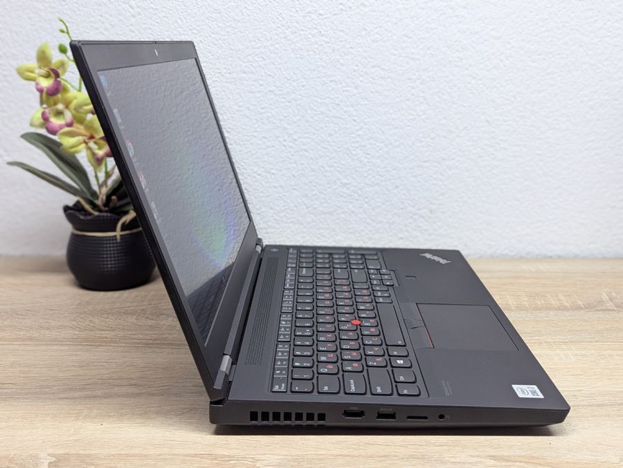 Ноутбук Б/В Lenovo ThinkPad P15 Gen 1, Intel Core i7-10750H, DDR4 16 GB, SSD 512GB + SSD 256GB, NVIDIA Quadro T2000 4 gb, 15.6" Full HD [ProductHub SKU L611]