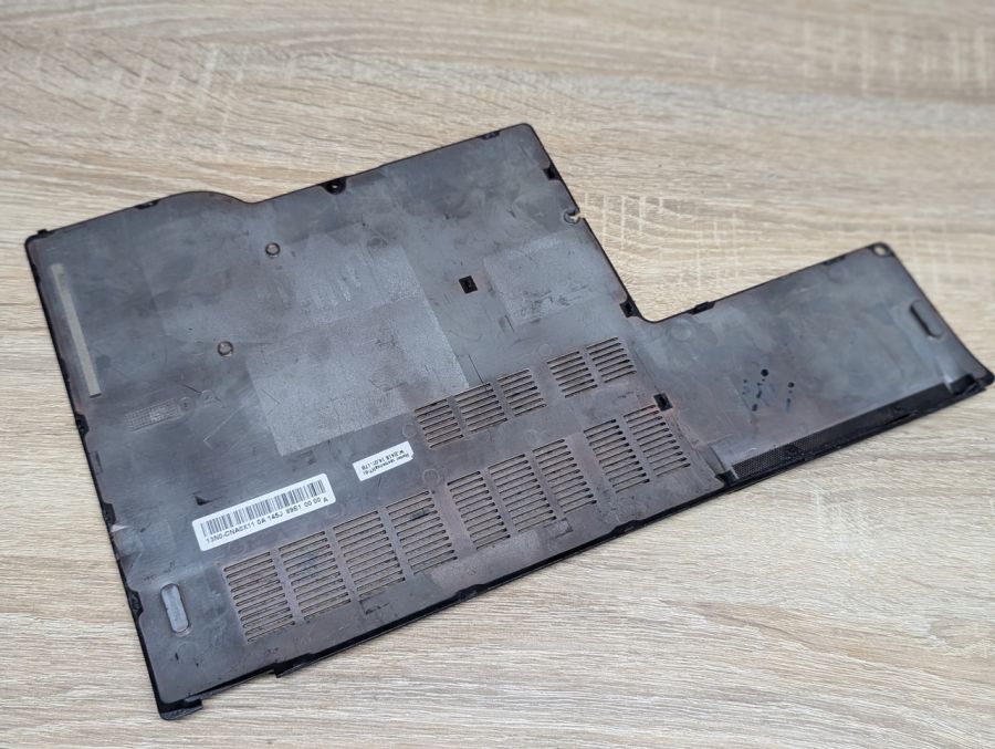 Б/В Сервісна кришка для ноутбука Novatech C15B,Medion Akoya P6647 P6648 E6420T [ProductHub SKU 13N0-CNA0X11]