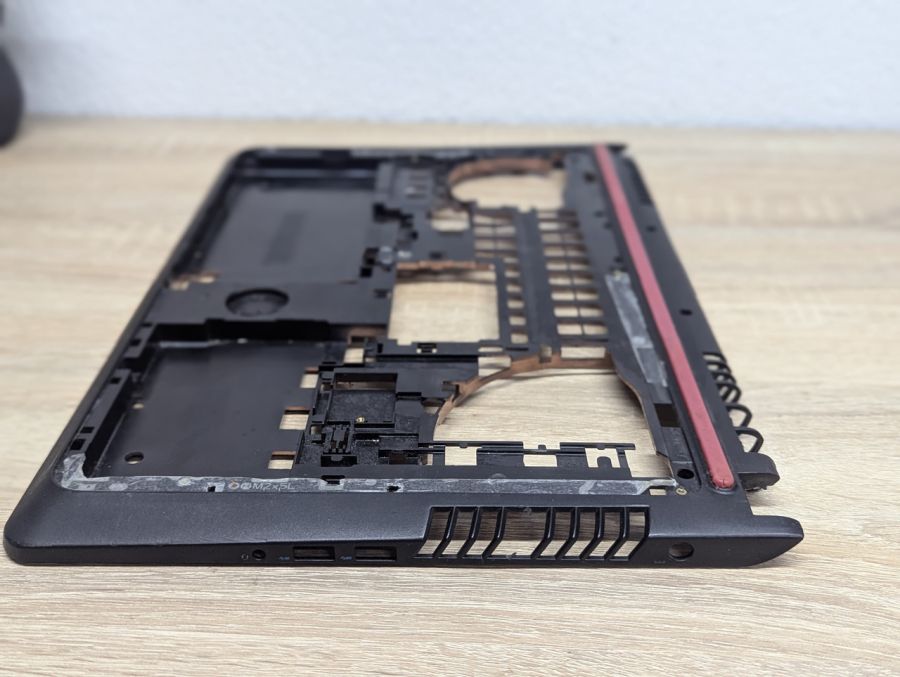 Б/В Піддон для ноутбука Dell Inspiron 15 7559,7557,5576,5577 [ProductHub SKU 0T9X28]