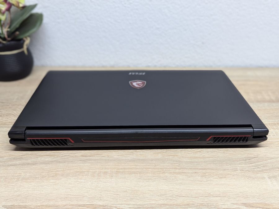 Ноутбук Б/В MSI MS-GL62 6QF, Intel Core i5-7300HQ, DDR4 16 GB, SSD 256GB + SSD 500GB, GTX 1050 2Gb, Full HD [ProductHub SKU MSI18]
