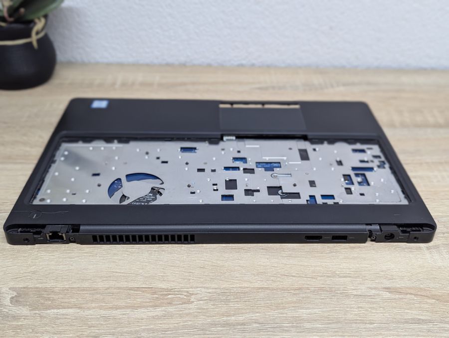 Б/В Топкейс+материнська плата i5-8Gen для ноутбука Dell Latitude 5590 [ProductHub SKU Dell652]