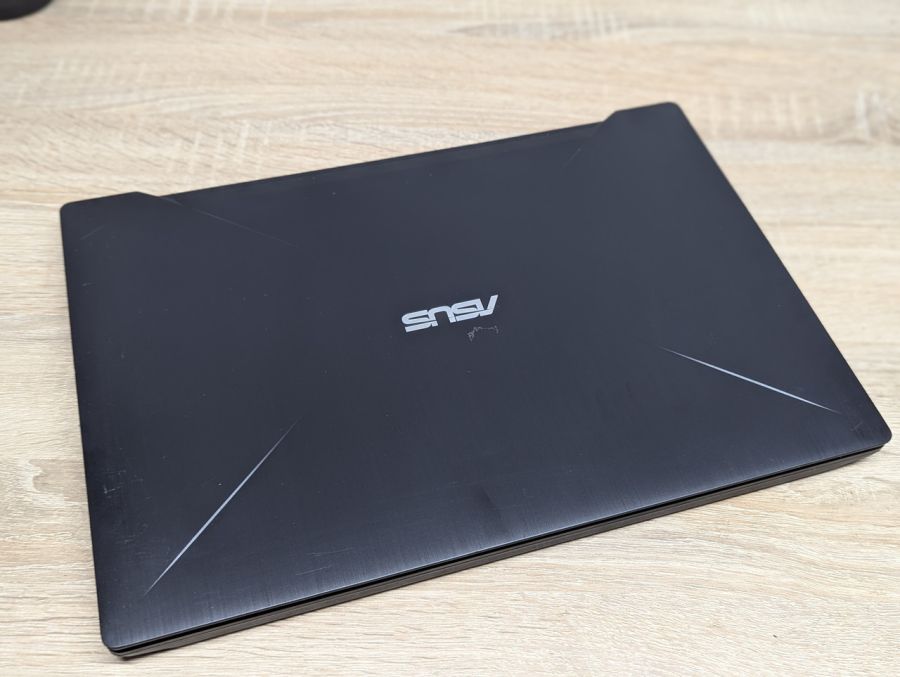 Ноутбук Б/В B Asus FX503V, Intel Core i5-7300HQ, DDR4 16 GB, SSD 256GB + HDD 500GB, NVIDIA GeForce GTX 1050 2GB, Full HD