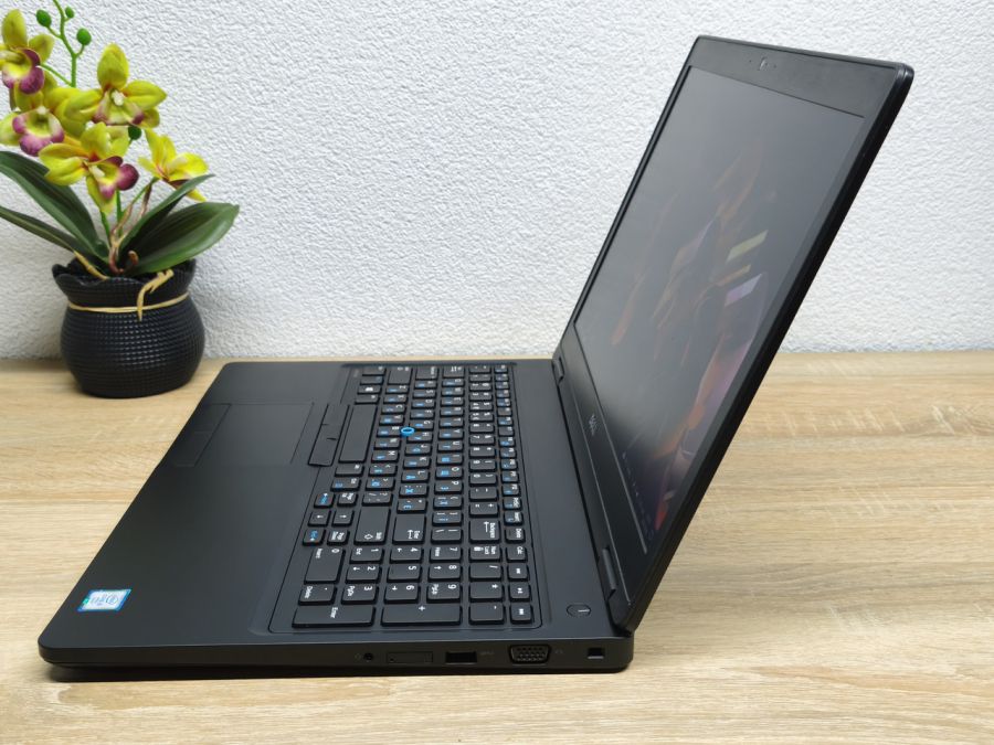 Ноутбук Б/В Dell Latitude 5580, Intel Core i5-6300U, DDR4 8 GB, SSD 256GB, 15.6" Full HD [ProductHub SKU Dell661]