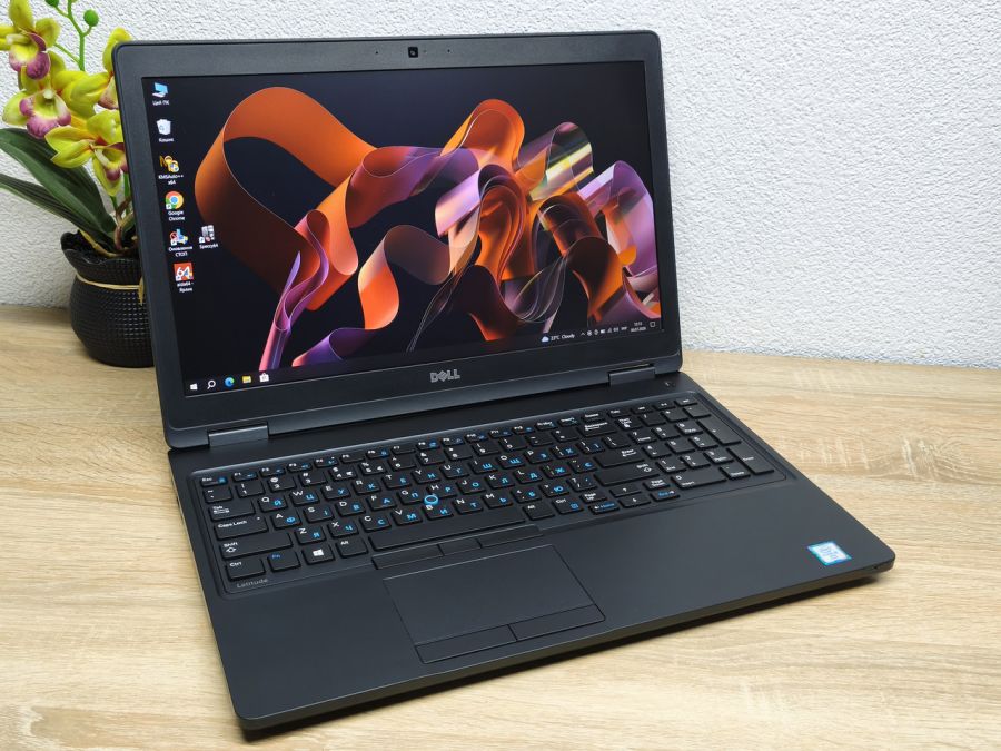 Ноутбук Б/В Dell Latitude 5580, Intel Core i5-6300U, DDR4 8 GB, SSD 256GB, 15.6" Full HD [ProductHub SKU Dell661]