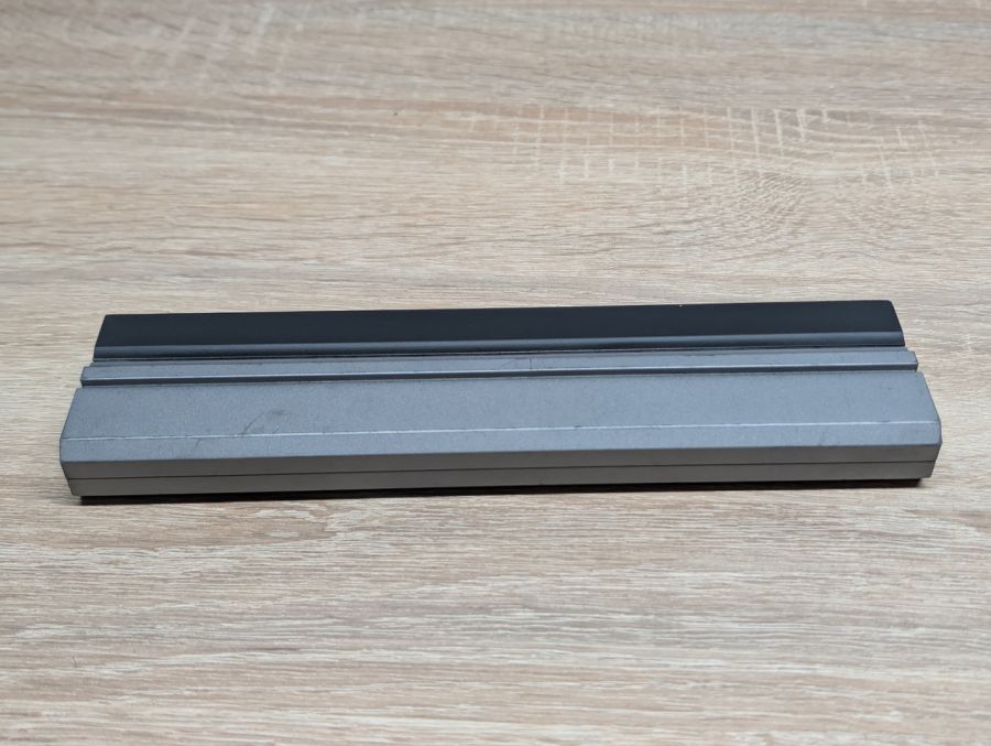 Б/В Оригінальна акумуляторна батарея Dell R3026 [ProductHub SKU R3026]