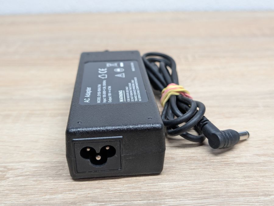 Б/В Блок живлення D155 90W 19V 4.74A 5.5x2.5мм [ProductHub SKU D155-19V]