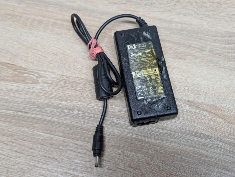 Б/В Блок живлення HP 30W 12V 2.5A 4.0 x 1.35 мм
